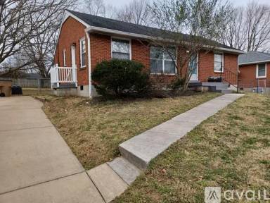 Main picture of 228 Amherst Dr