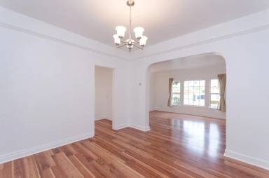 Main picture of 5006 Pickford St