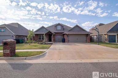 Main picture of 2421 Wyatt Way