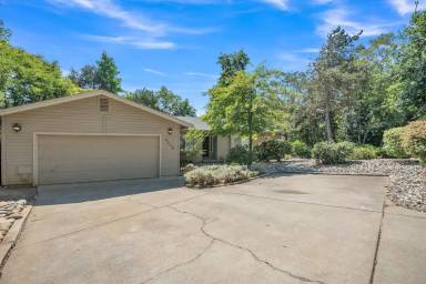 Main picture of 9344 Winding Oak Dr