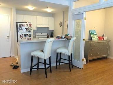 Main picture of 636 Beacon St