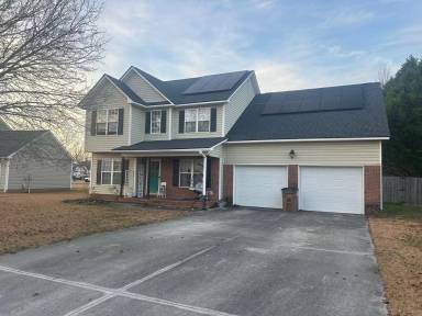 Main picture of 136 Bridlewood Dr