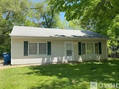 Main picture of 1235 Maple Ave