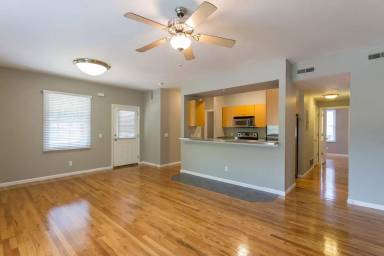 Main picture of 1001 Mississippi St