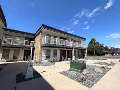 Main picture of 1165 Edgewood Dr