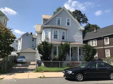 Main picture of 18 Brackett St