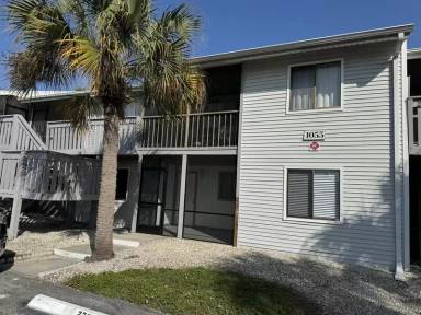 Main picture of 1055 Palm Ave