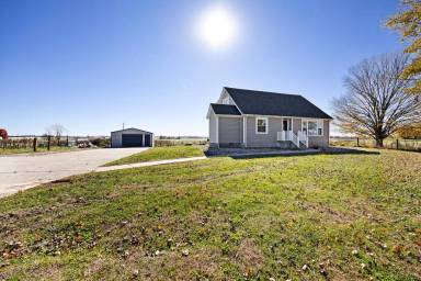 Main picture of 180 W White Mills Glendale Rd