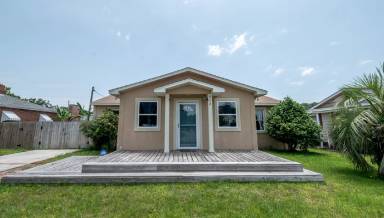 Main picture of 412 Labree Rd