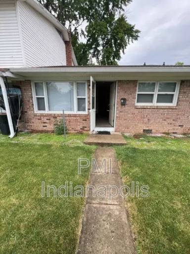 Main picture of 7044 Meadow Trl