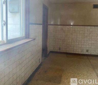 Main picture of 223 W Locust St