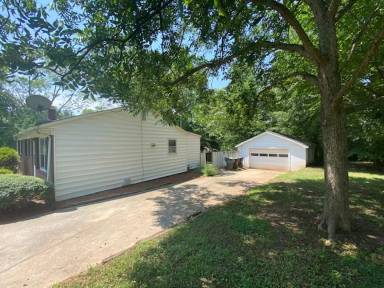 Main picture of 565 Buford St NW