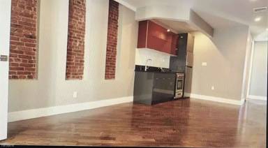 Main picture of 194 Rockaway Ave