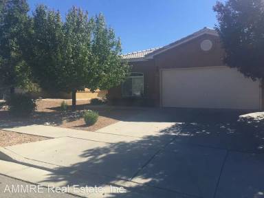 Main picture of 7232 Boxwood Ave NE