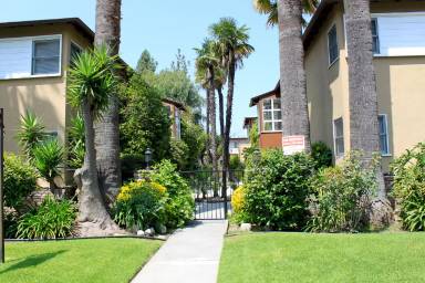 Main picture of 5501 Radford Ave