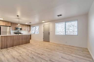 Main picture of 570 N 200 W