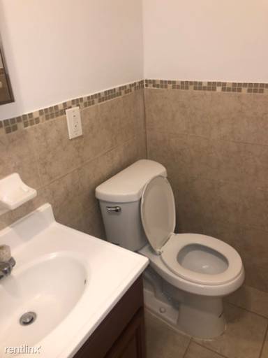 Main picture of 4623 Broadway