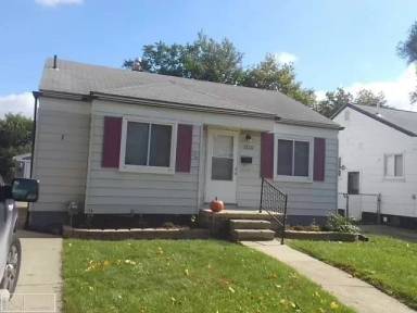 Main picture of 25112 Leach St