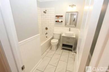 Main picture of 1400 Center St