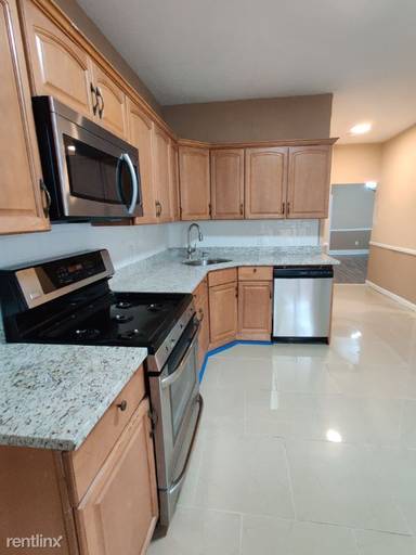 Main picture of 131 W 28th St