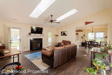 Main picture of 34 Southchase Dr