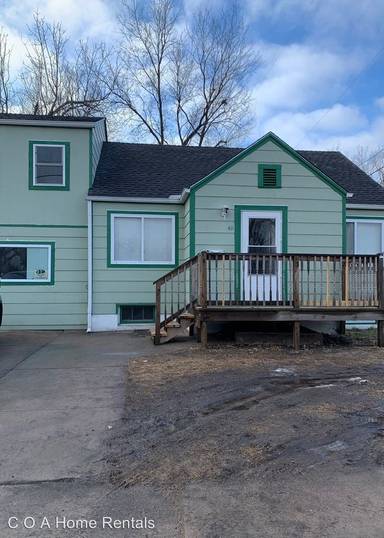 Main picture of 411 W Lincoln St