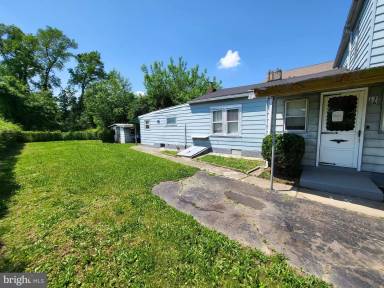 Main picture of 130 Oxford Ave