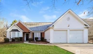 Main picture of 318 Crestworth Xing