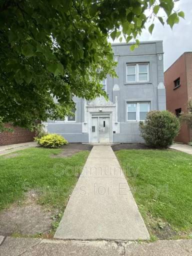 Main picture of 2425 Delaware Ave