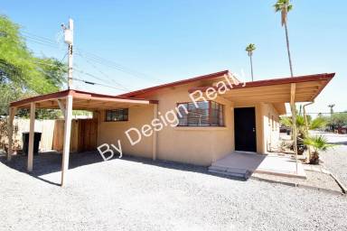 Main picture of 3551 E Water St