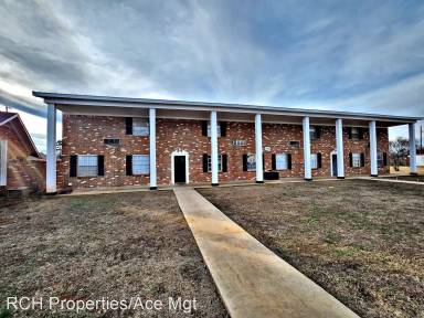 Main picture of 206 Cloverleaf Dr