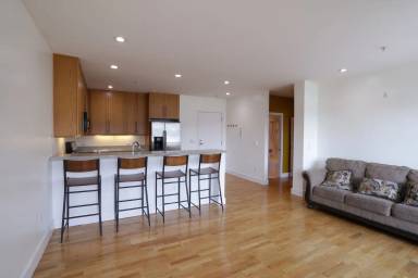 Main picture of 371 30th St