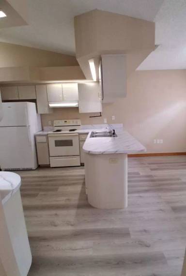 Main picture of 11404 Pike Ave