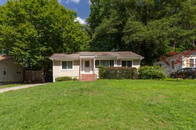 Main picture of 1069 Briar Vista Ter NE