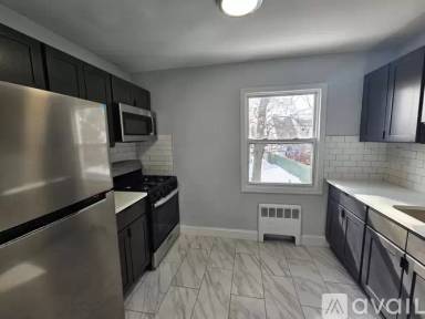 Main picture of 353 S Center St