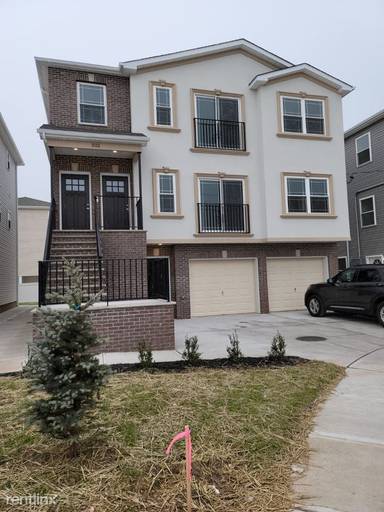 Main picture of 332-334 Port Ave