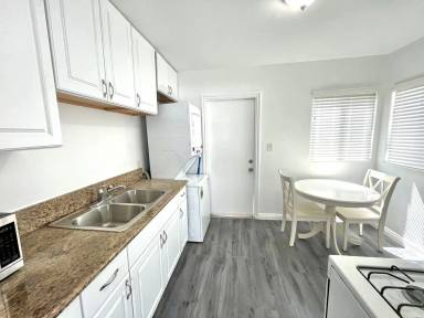 Main picture of 11634 Cedar Ave