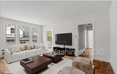 Main picture of 4491 MacArthur Blvd NW