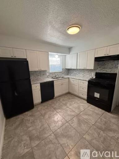 Main picture of 6411 S Newport Ave