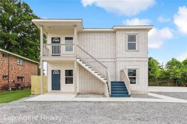 Main picture of 34 Ashton Cox Dr