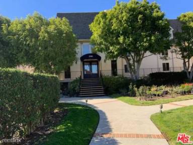 Main picture of 2385 Roscomare Rd