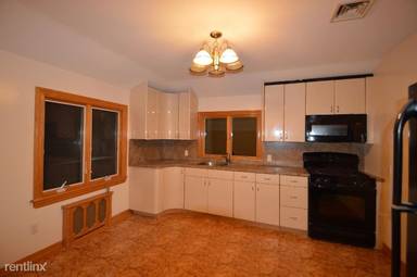 Main picture of 8431 Daniels St