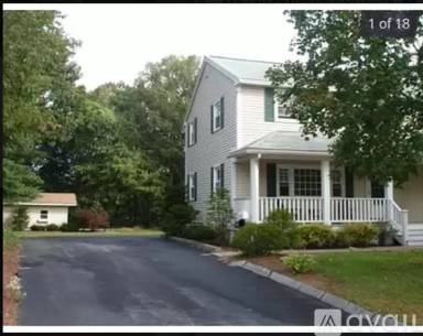 Main picture of 10 Manhattan Dr