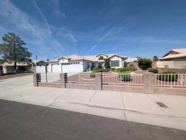 Main picture of 3609 Maverick St