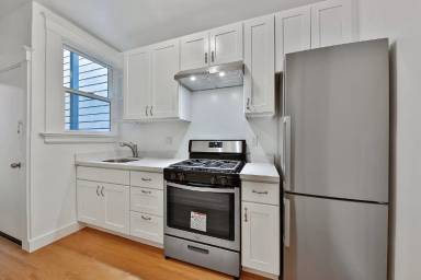 Main picture of 2040 Franklin St