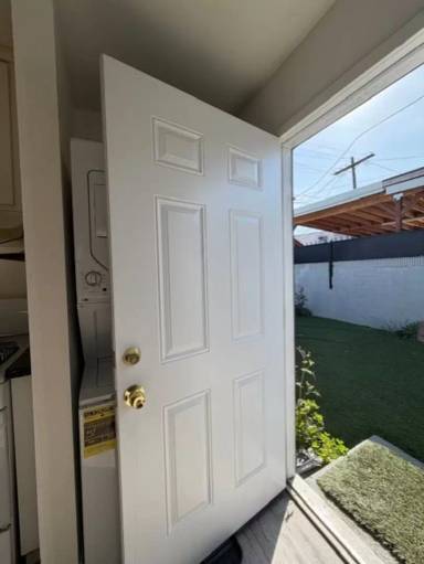 Main picture of 3320 W 66th St