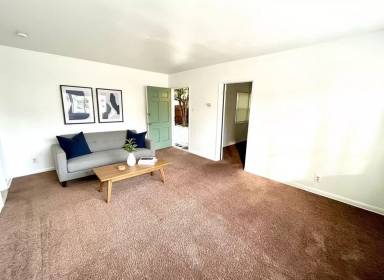 Main picture of 530 W 9th St Apartments