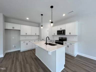 Main picture of 69 Calluna Dr
