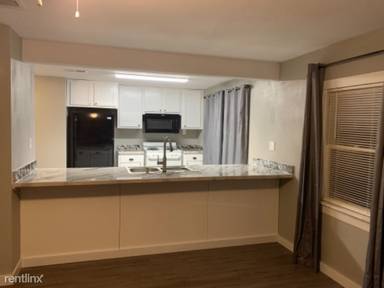 Main picture of 815 Live Oak St