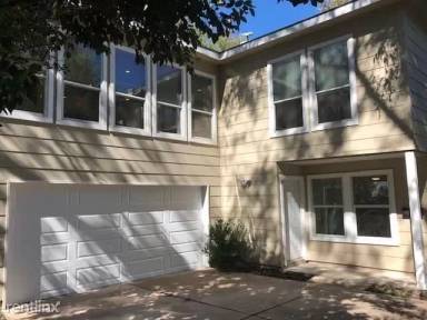 Main picture of 4604 Duval St